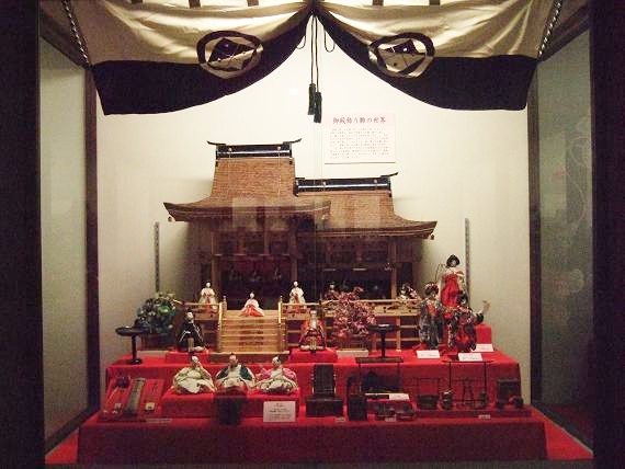 御殿飾り雛」 | 日本玩具博物館